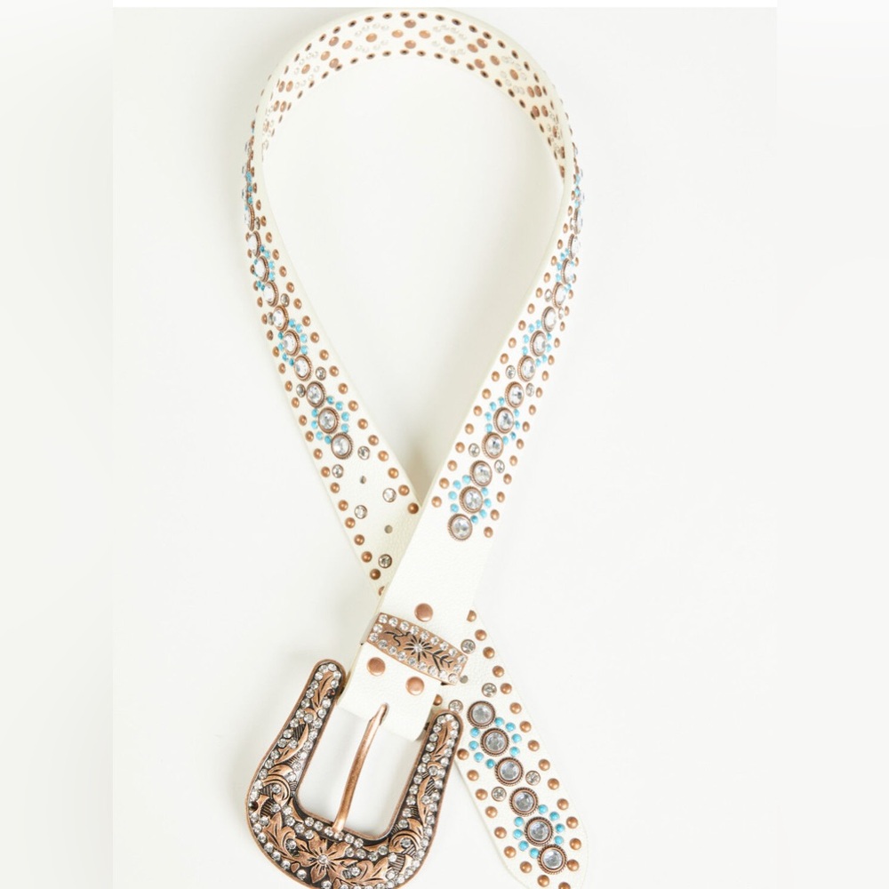 BNWT Shyanne White Buckle Belt